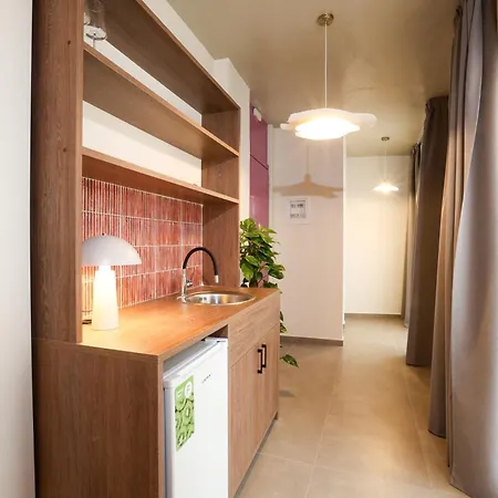 Dogpound Guest house *
